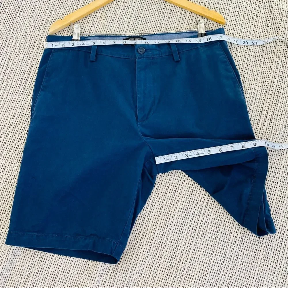 Banana Republic navy Aiden shorts slim style size 34